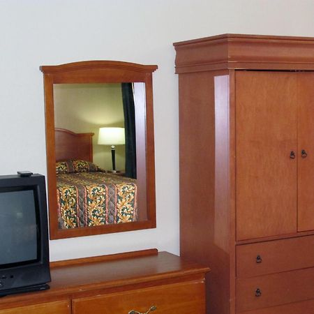 Oakdale Country Inn Motel الغرفة الصورة