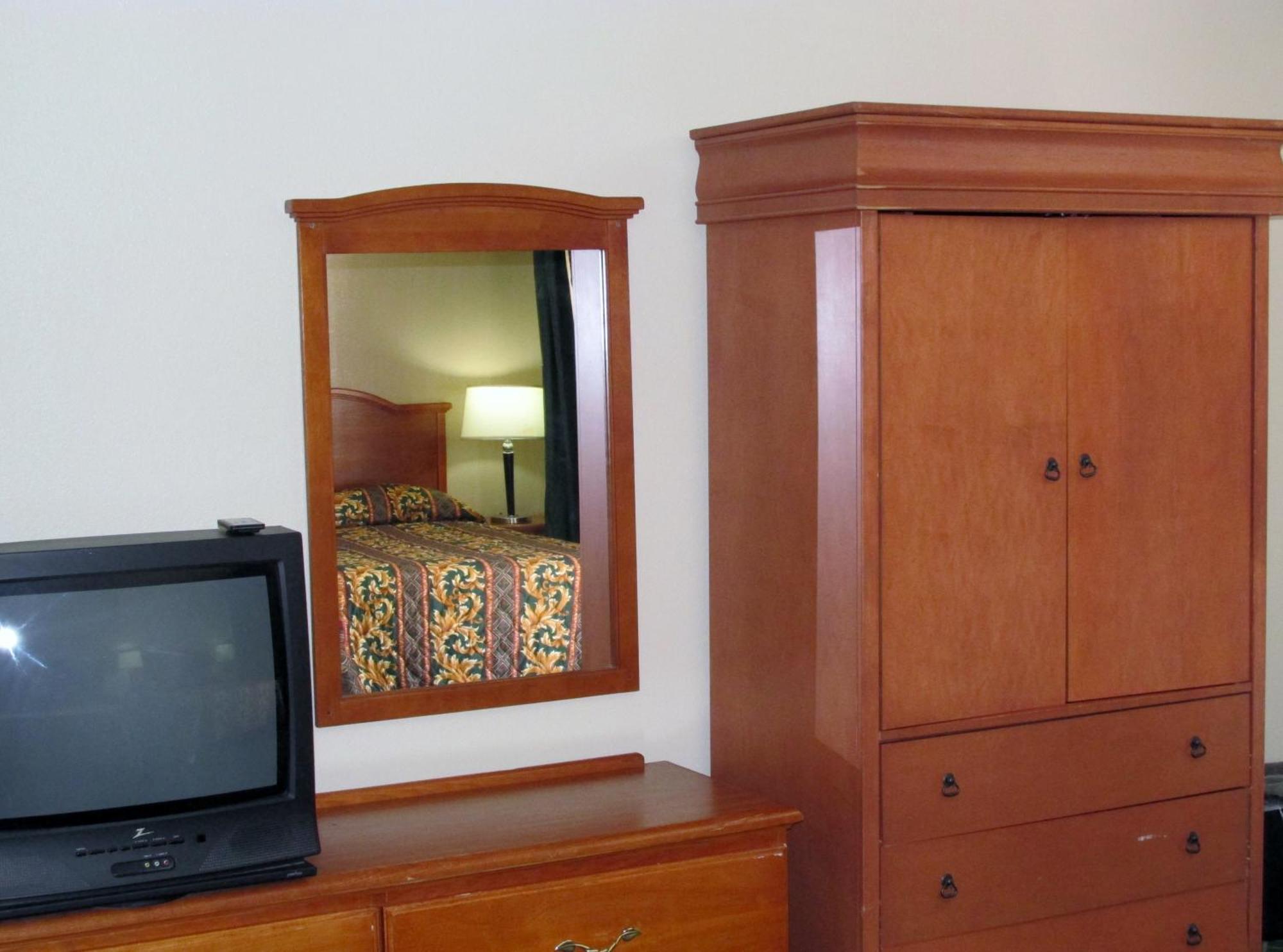 Oakdale Country Inn Motel الغرفة الصورة