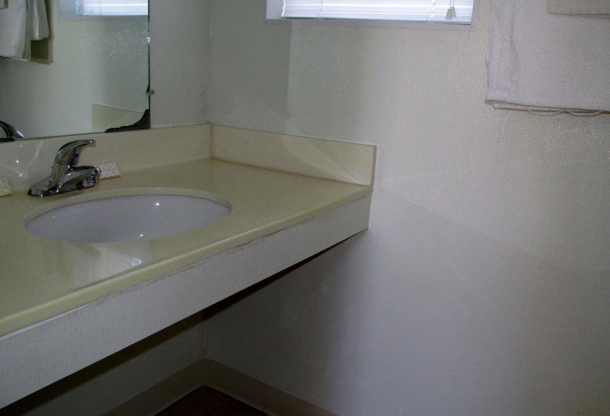 Oakdale Country Inn Motel الغرفة الصورة