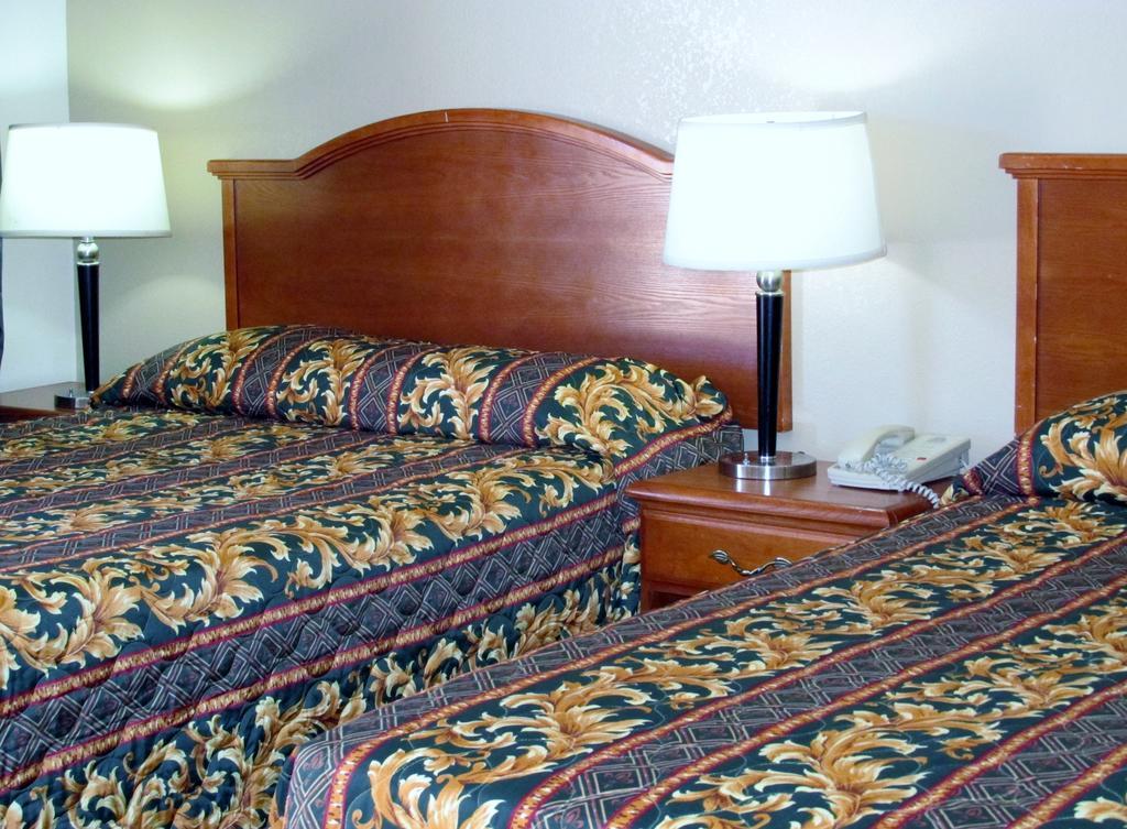 Oakdale Country Inn Motel الغرفة الصورة