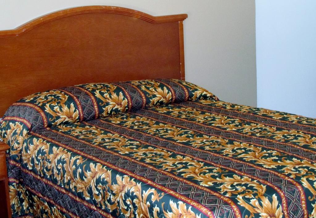 Oakdale Country Inn Motel الغرفة الصورة